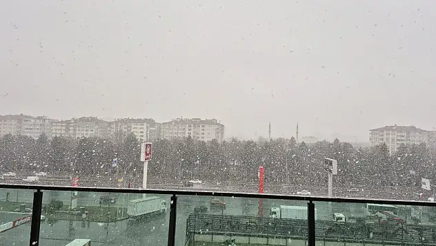 Kayseri'de yaz beklerken kış geliyor! Meteoroloji'den 'kar' uyarısı yapıldı