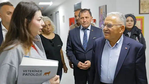 Kayseri'de yeni yurt heyecanı! Büyükkılıç öğrencilerle buluştu