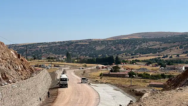 Kayseri'de yılan hikayesine dönen yolla ilgili tarih verildi!