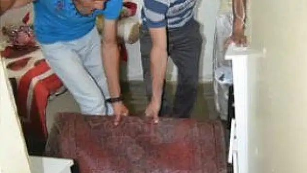 KAYSERİ'DE YOLLARI VE EVLERİ SU BASTI