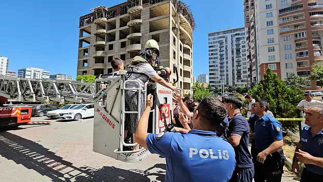 Kayseri'de yürekleri ağza getiren yangın söndürüldü