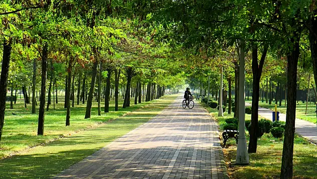 Kayseri'de yürüyüş yolları yenileniyor