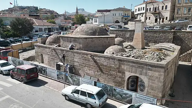 Kayseri'de yüzde 60'ı tamamlandı! Herkes hamam olacak derken, o tarihi mekan bakın ne olarak hizmet verecek?