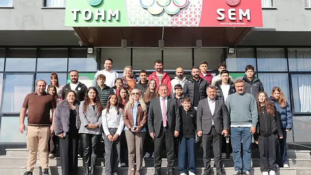 Kayseri'de yüzme sporcuları yeni sezona hazırlanıyor