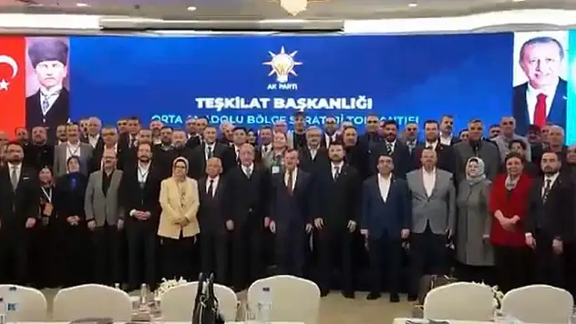 Kayseri'de zirve: 8 ilin AK Parti Teşkilatı Kayseri'de buluştu