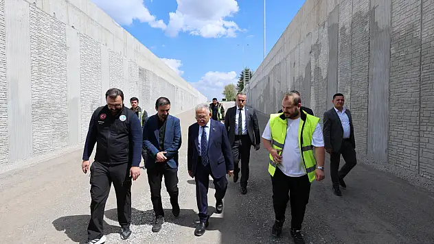 Kayseri'deki 295 milyonluk kavşağı öğrenciler inceledi!