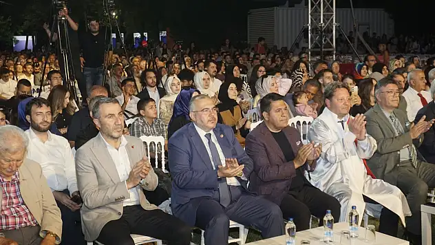 Kayseri'deki Abdullah Gül Üniversitesi mezuniyet törenine neden katılmadılar?