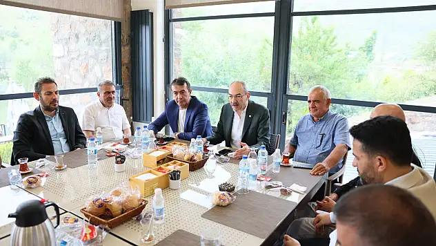 Kayseri'deki iş adamları ortak akıl için buluştu!