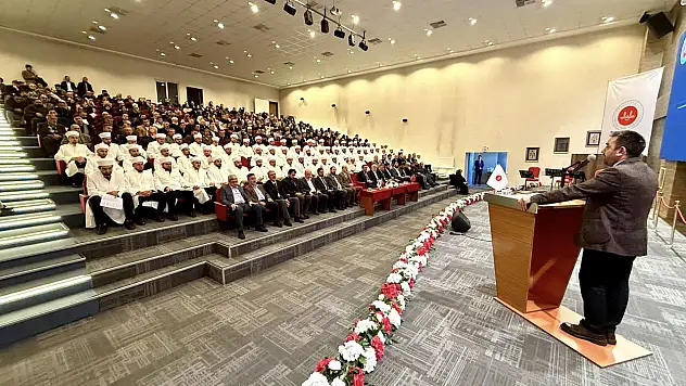 Kayseri'deki o merkezden 73 kişi mezun oldu! Törene bakın kimler katıldı?