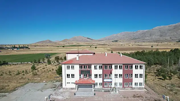 Kayseri'deki okulda dikkat çeken değişiklik!