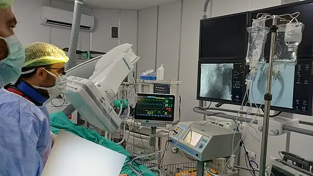 Kayseri'den giden hasta için kritik operasyon: Yeni yöntemle sağlığına kavuştu