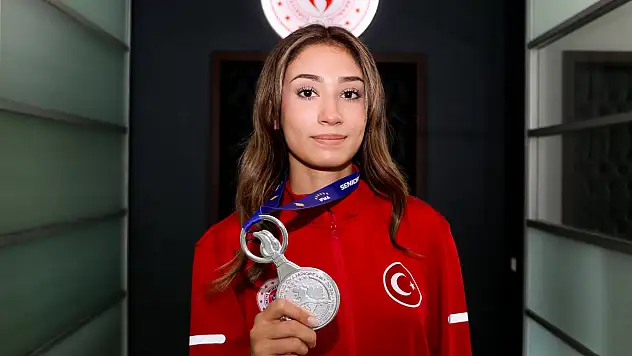 Kayseri'den gitti, Dünya ikincisi oldu