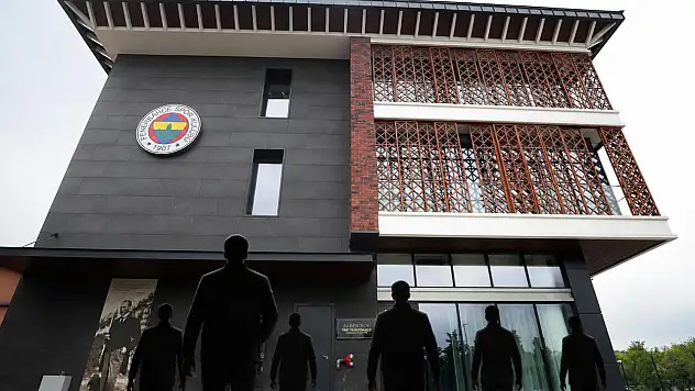 Kayseri'den kimler o futbolcunun transferi için Fenerbahçe'nin kapısını çaldı?