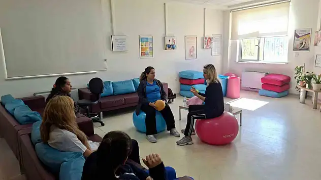 Kayseri'de anne adayları ve yakınlarına doğum eğitimi!