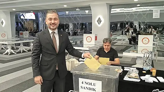 Uğur Nuri Akın güven tazeledi
