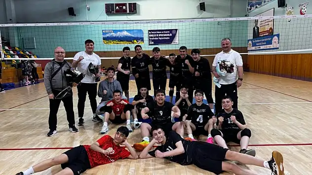 Kayseri Elit Voleybol'dan gövde gösterisi