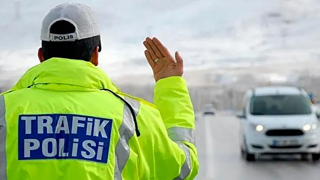 Kayseri Emniyeti'nden 'Huzur' operasyonu: Yüzlerce sürücüye ceza yazıldı!
