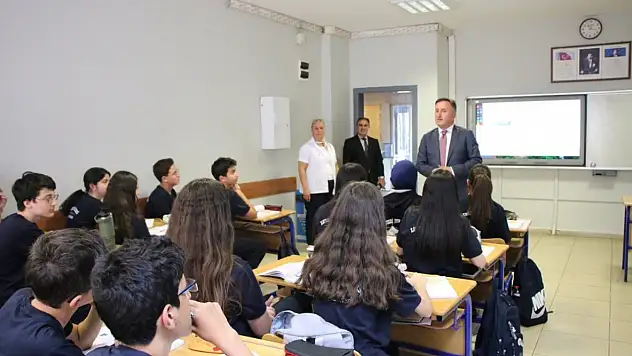 Kayseri Fen Lisesi öğrencilerine İl Müdürü Esen'den ziyaret!