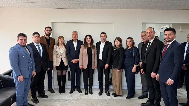 Kayseri il yönetiminden, Adana çıkarması