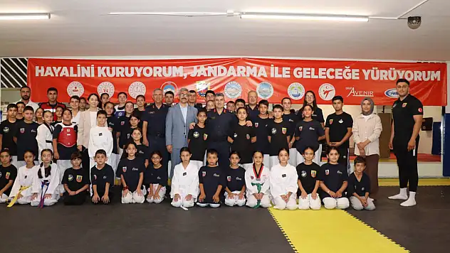 Kayseri Jandarma, ERVA Develi ve Talas Spor Okullarına konuk oldu