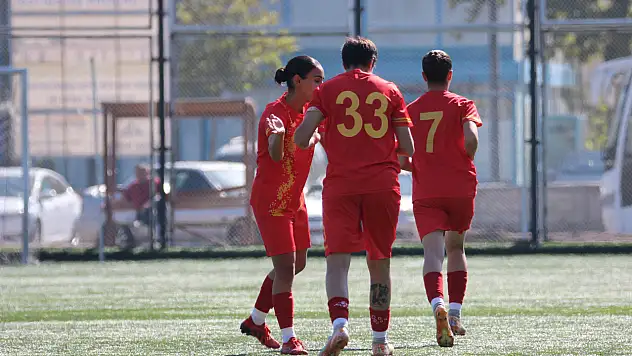 Kayseri Kadın FK'dan, 14 maçta 86 gol!