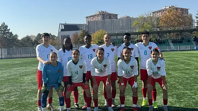 Kayseri Kadın Futbol Kulübü'nden 7-1'lik galibiyet