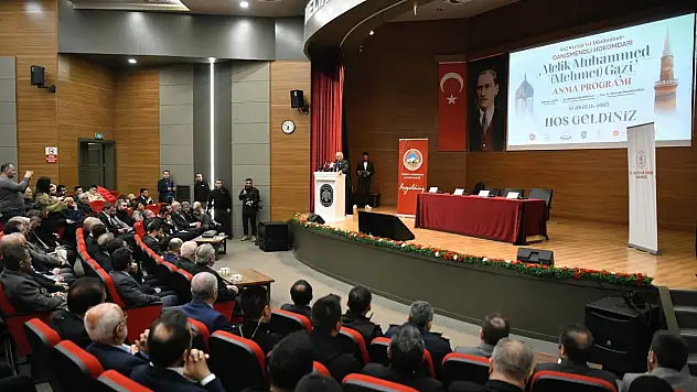 Kayseri, kurucusu Melik Muhammed Gazi'yi andı