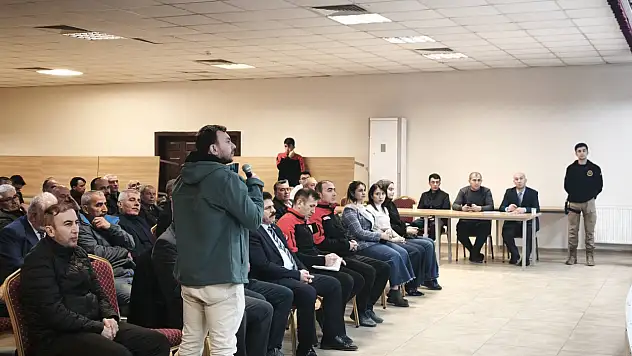 Kayseri merkeze en uzak yerde Muhtarlar toplandı
