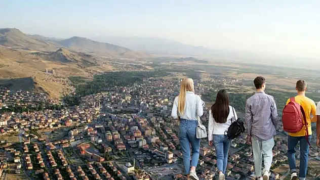 Kayseri'nin o ilçesinde 25 bin kişi eğitim görüyor!