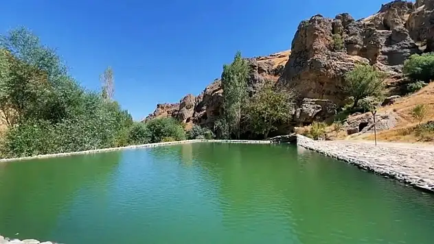 Kayseri'nin Gizli Kapadokya'sı: Kayaların içine oyulmuş bin yıllık tarih!