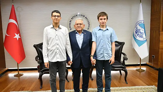 Kayseri'nin gururları Başkan Büyükkılıç'ın misafiri oldu