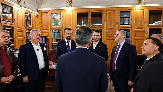 Kayseri'nin hafızası burada saklanıyor! Binlerce esere protokol ziyareti