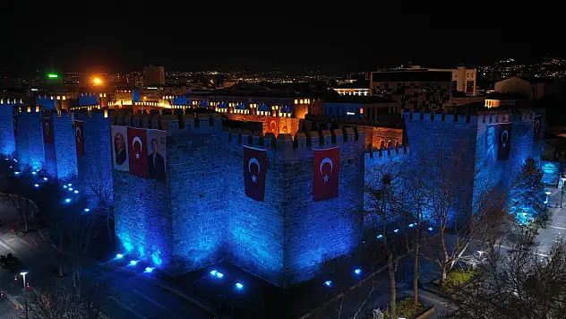 Kayseri'nin kalbi maviye büründü