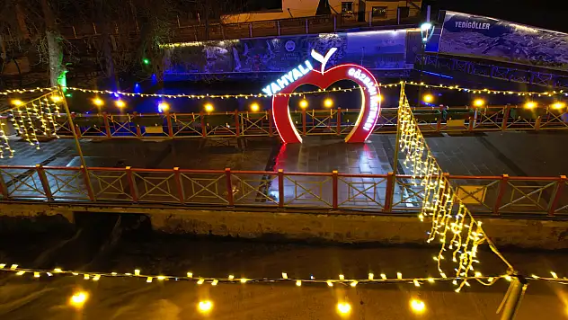 Kayseri'nin o ilçesinde dikkat çeken değişim! Gece olunca ortaya çıkıyor
