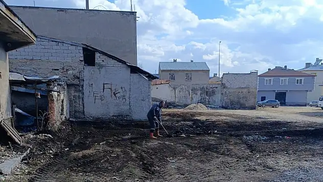 Kayseri'nin o ilçesinde zorlu mesai! Kar gitti izi kaldı