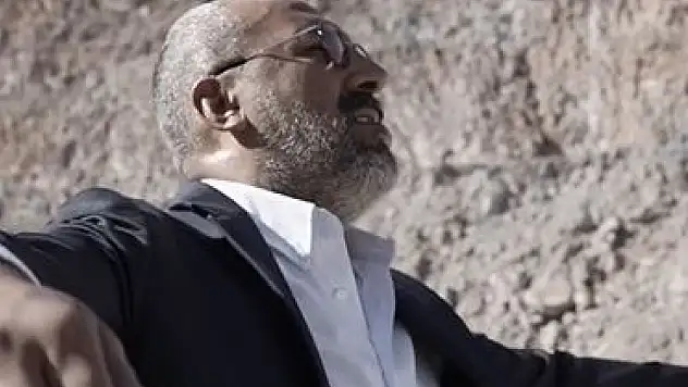 Kayseri'nin ünlü isimlerinden dikkat çeken oyun!