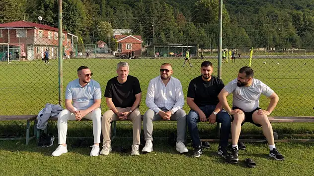 Kayseri'nin yeni  Başkanından kamp pozu