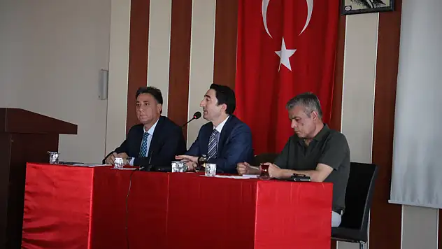 Kayseri'nin yeni Kaymakamı muhtarlarla ilk toplantıyı yaptı