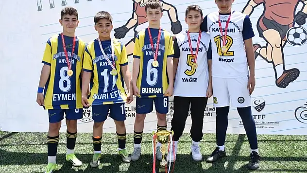 Kayseri Osman Ulubaş Köşk Ortaokulu Türkiye finallerine kaldı!