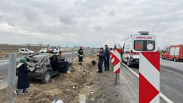 Kayseri plakalı araç Konya'da takla attı! 20 yaşındaki gençten acı haber geldi