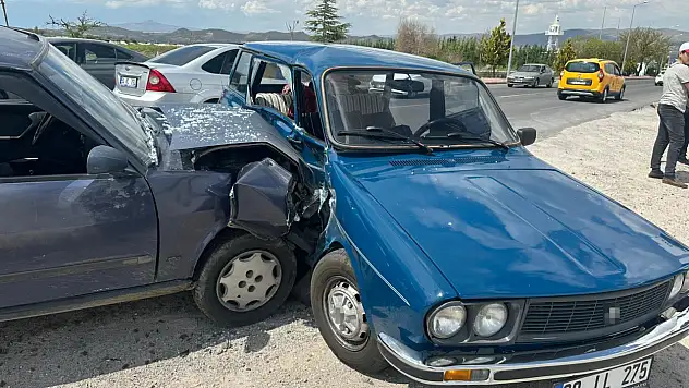 Kayseri plakalı araç Nevşehir'de kaza yaptı