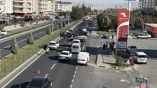 Kayseri plakalı araç Nevşehir'de zincirleme kazaya karıştı!