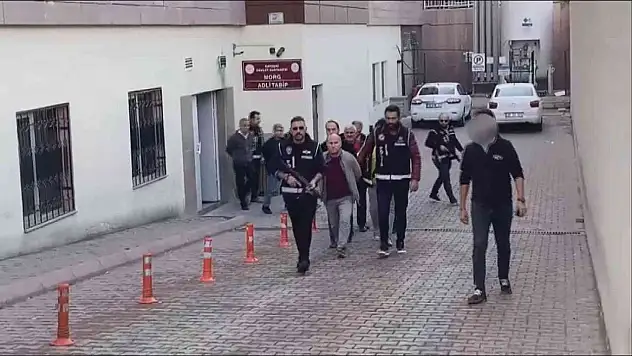Polis 8 ay takip etti, FETÖ'nün finansmanını çökertti