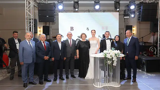 Kayseri protokolü bu düğünde buluştu!
