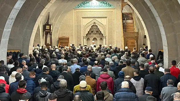 Kayseri protokolü Hunat Camii'nde buluştu!
