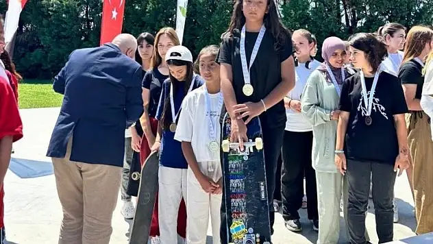 Kayseri şampiyonluk kupasını kazandı