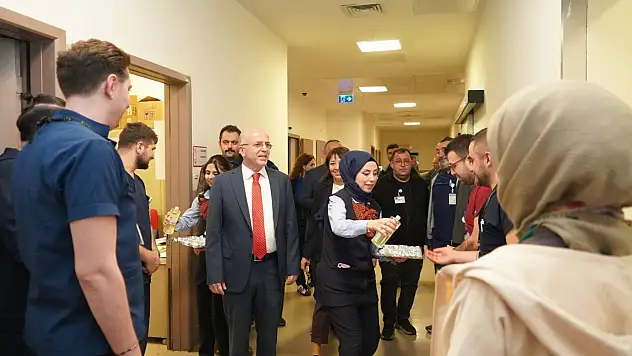 Kayseri Şehir Hastanesi'nde duygulandıran ziyaret