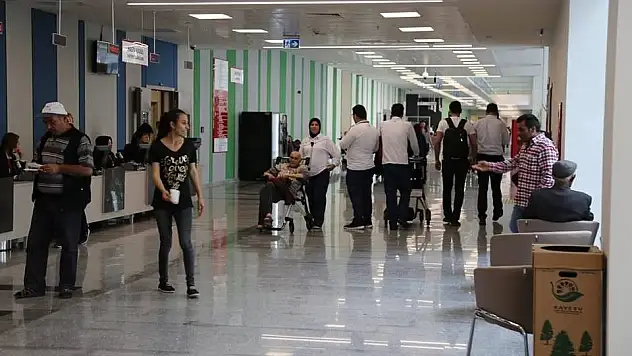 Kayseri Şehir Hastanesi'ne taşınma işlemi 29 Mayıs'ta tamamlanacak