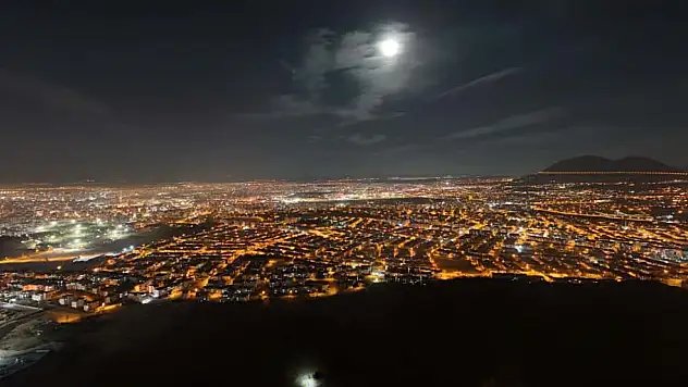 Kayseri semalarında büyüleyici gece!