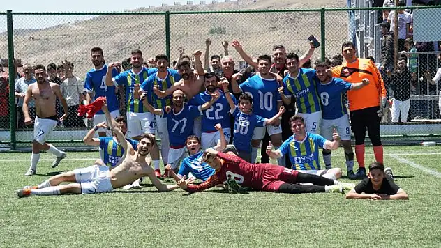 Kayseri Simya Koleji şampiyon oldu